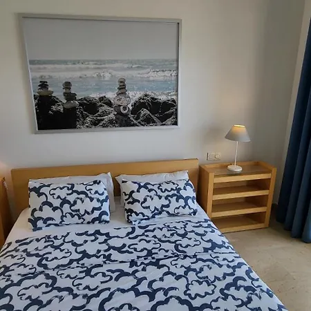 Апартаменты Fantastic Sea & Gibraltar View