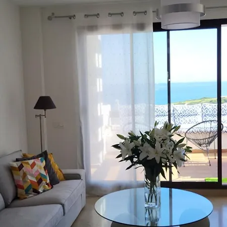 Fantastic Sea & Gibraltar View Апартаменты Алькайдеса