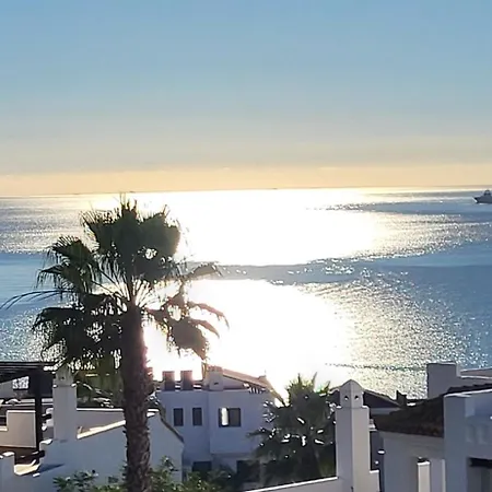 Апартаменты Fantastic Sea & Gibraltar View Алькайдеса
